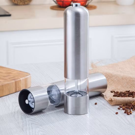 Moulin à sel et à poivre automatique en acier inoxydable à batterie Amazon, broyeur électrique Sea Remihof Spice Salt and Pepper Shaker